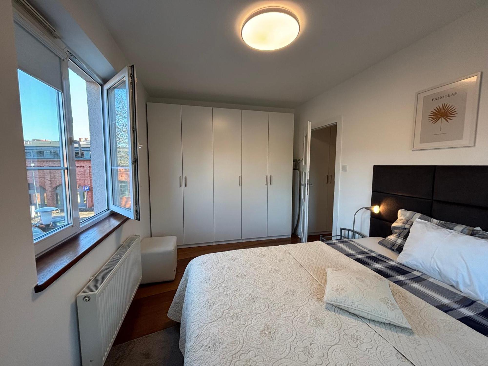 Best Inn Poznan Apartament Wojskowa Экстерьер фото