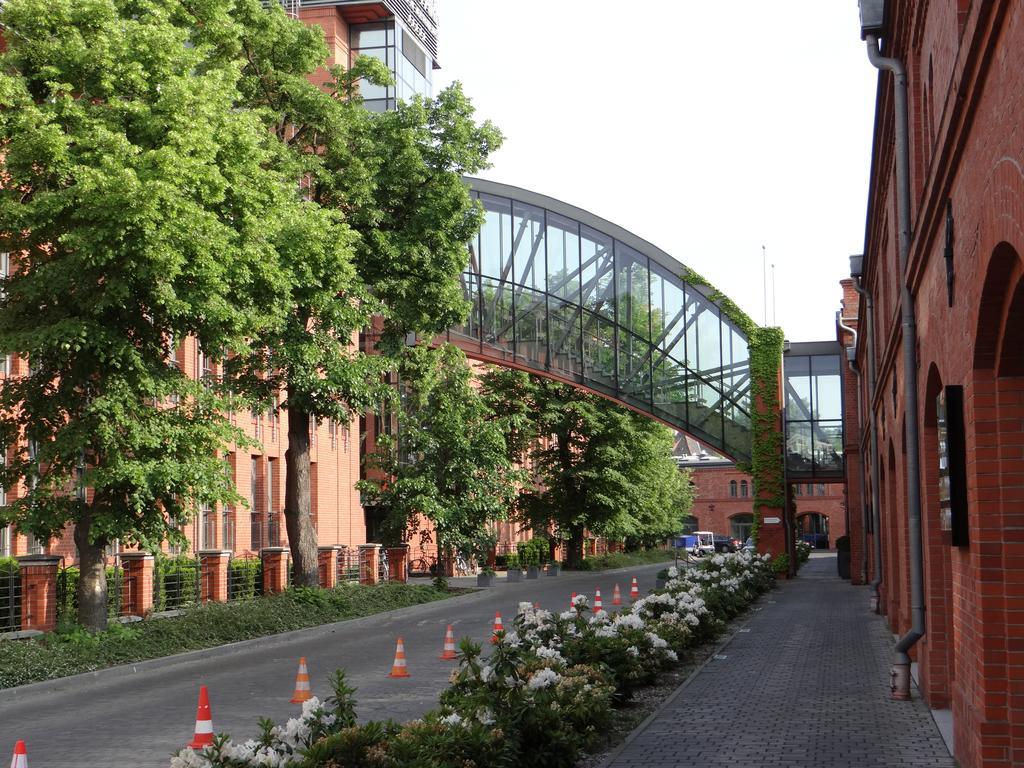 Best Inn Poznan Apartament Wojskowa Экстерьер фото